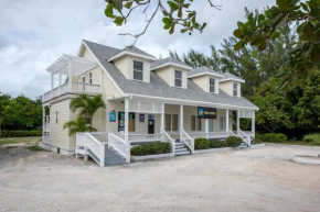 Four Points Suite by Eleuthera Vacation Rentals